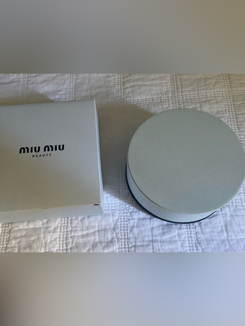 Miu Miu Black and White Round Travel Case - Picture 4 of 5